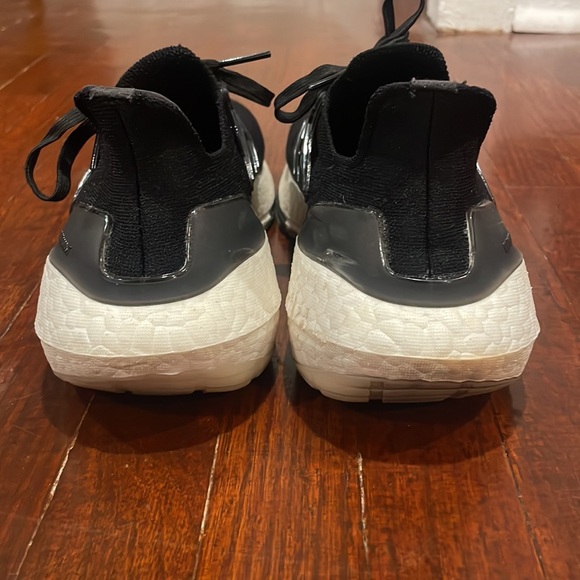 Adidas Ultraboost Light Running Shoes - Picture 4 of 9